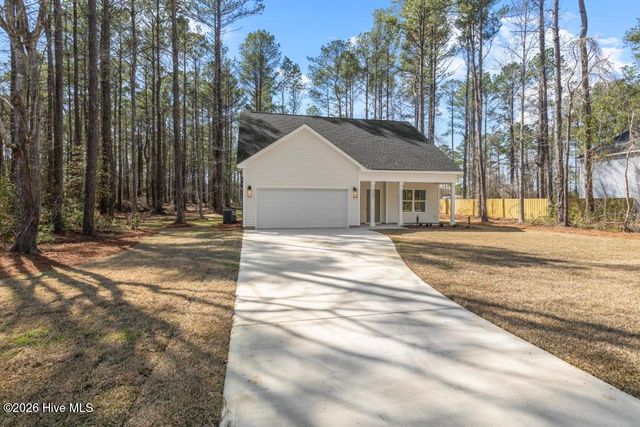 2080 Page Road, Burgaw, NC 28425