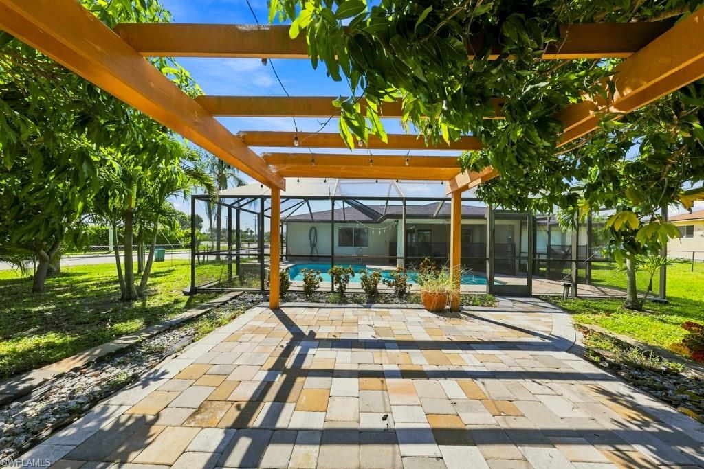 Image 38 of property listing at 21 SW Trafalgar PKWY, Cape Coral, FL 33991
