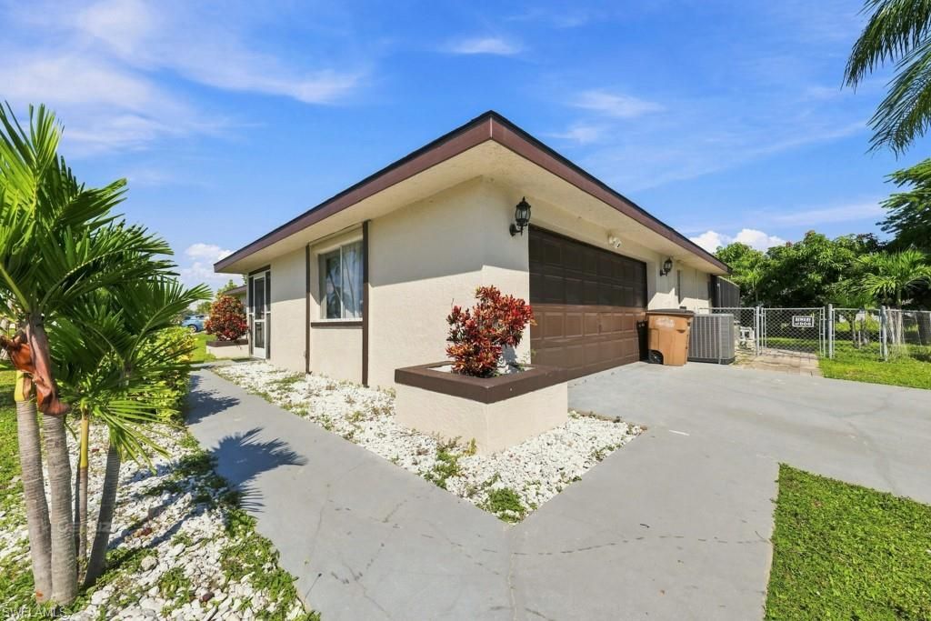 21 SW Trafalgar PKWY, CAPE CORAL, FL 33991 — photo 4