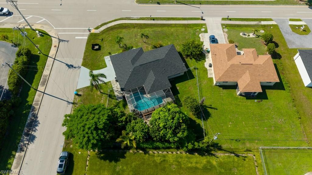 Image 44 of property listing at 21 SW Trafalgar PKWY, Cape Coral, FL 33991