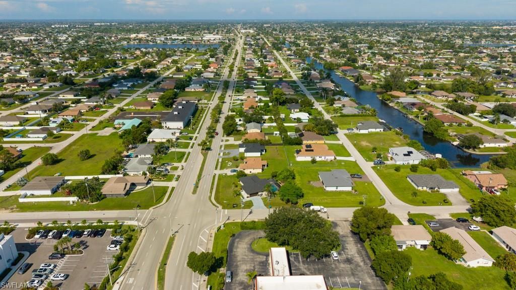 Image 45 of property listing at 21 SW Trafalgar PKWY, Cape Coral, FL 33991