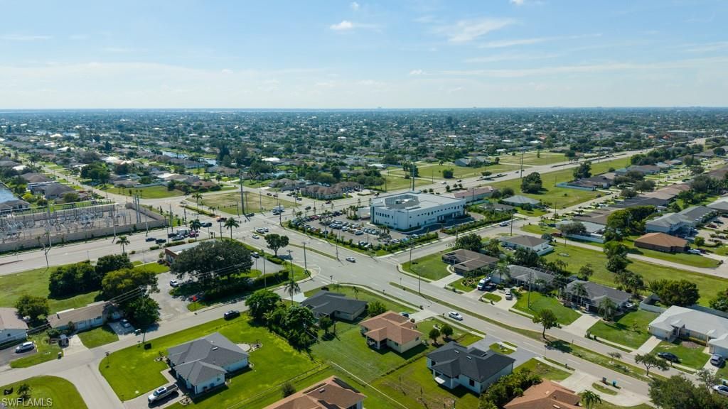 Image 50 of property listing at 21 SW Trafalgar PKWY, Cape Coral, FL 33991