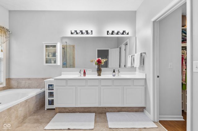 7986 Wood Blaize Drive, Brownsburg, IN 46112