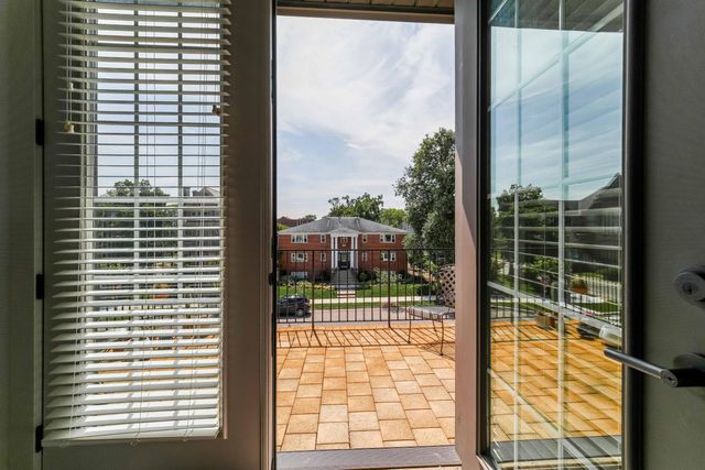 1084 Bryden Road, 9, Columbus, OH 43205