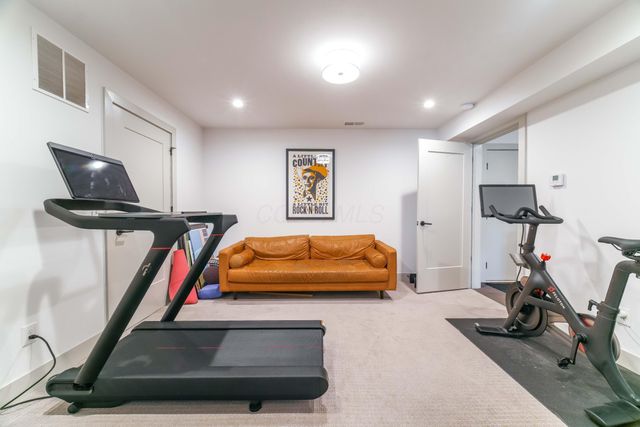 1084 Bryden Road, 9, Columbus, OH 43205