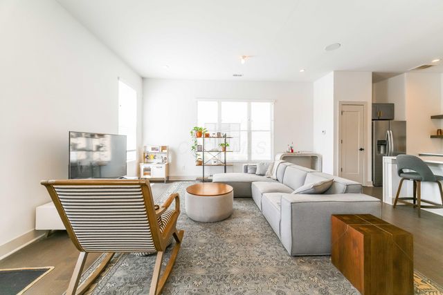 1084 Bryden Road, 9, Columbus, OH 43205