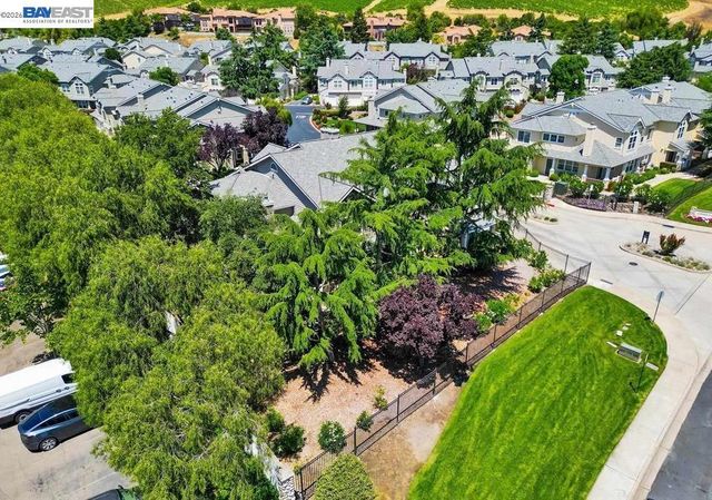 255 Wildrose Cmn 5, Livermore, CA 94551