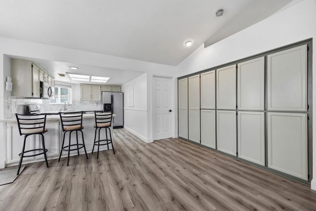 1136 N Atwood Street, Visalia, CA 93291