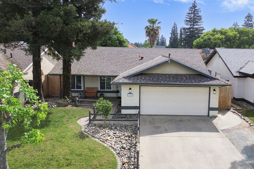1136 N Atwood Street, Visalia, CA 93291