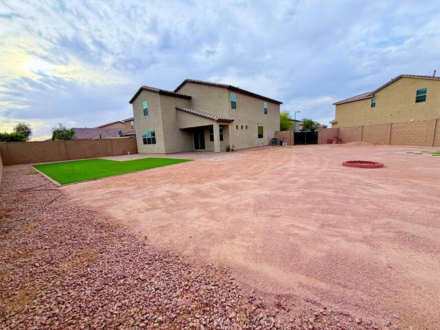 3213 W Donner Drive, Phoenix, AZ 85041