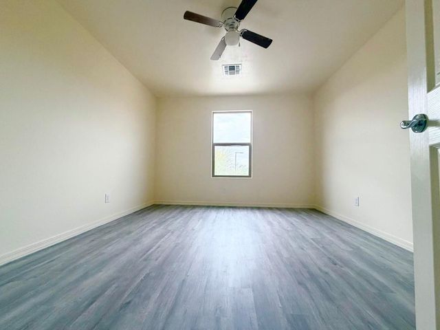 3213 W Donner Drive, Phoenix, AZ 85041
