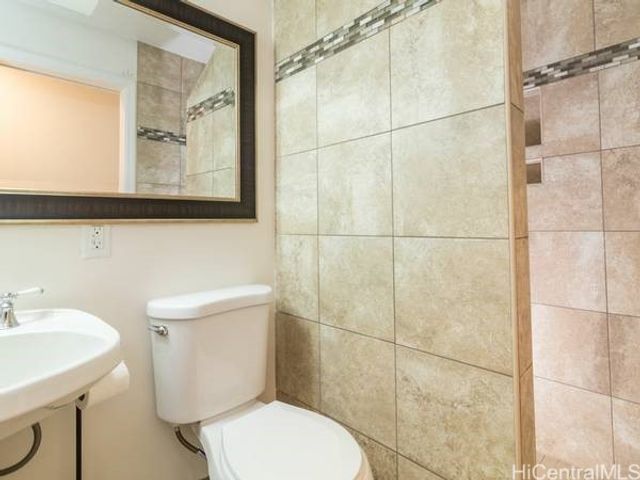 98-448 Kilinoe Street 907, Aiea, HI 96701