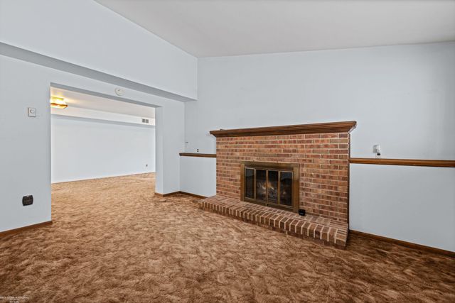19824 Sussex Street, Saint Clair Shores, MI 48081