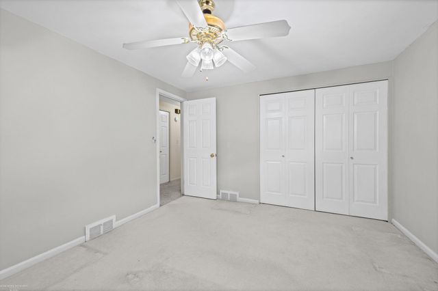 19824 Sussex Street, Saint Clair Shores, MI 48081