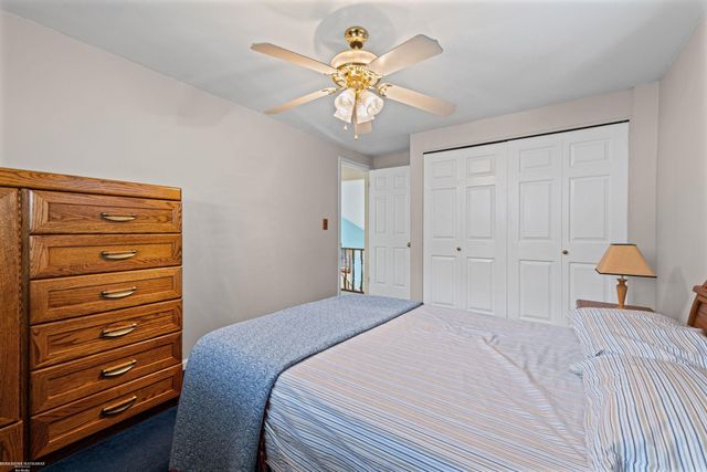 19824 Sussex Street, Saint Clair Shores, MI 48081