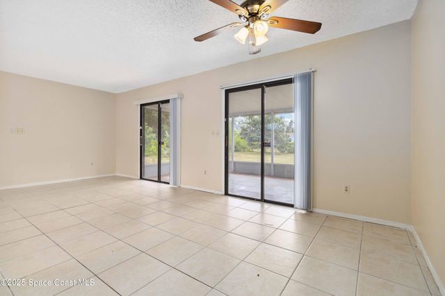 160 Crosspoint Street SE, Palm Bay, FL 32909