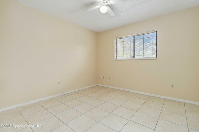 160 Crosspoint Street SE, Palm Bay, FL 32909