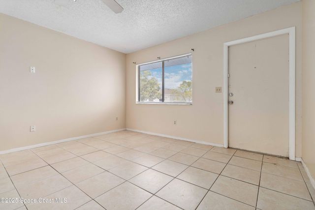 160 Crosspoint Street SE, Palm Bay, FL 32909