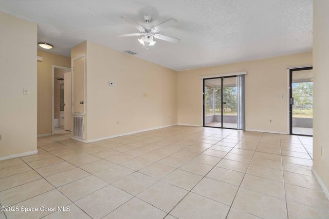 160 Crosspoint Street SE, Palm Bay, FL 32909