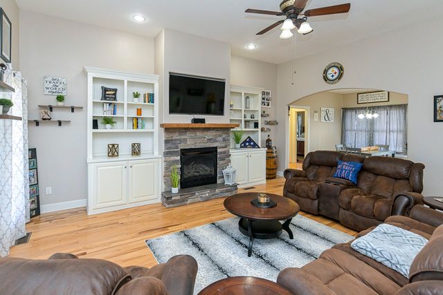 182 Old Camargo Rd, Fayetteville, TN 37334