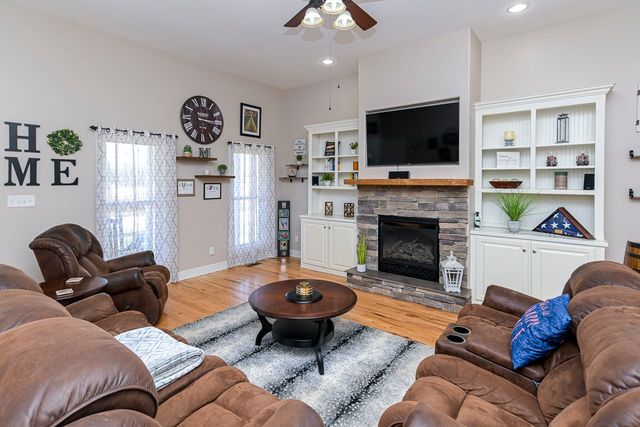 182 Old Camargo Rd, Fayetteville, TN 37334