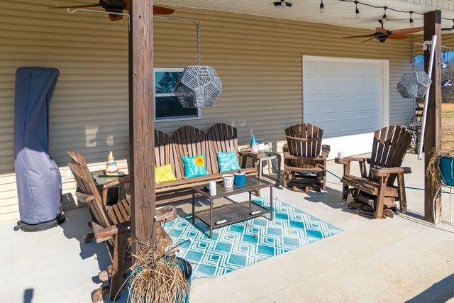 182 Old Camargo Rd, Fayetteville, TN 37334