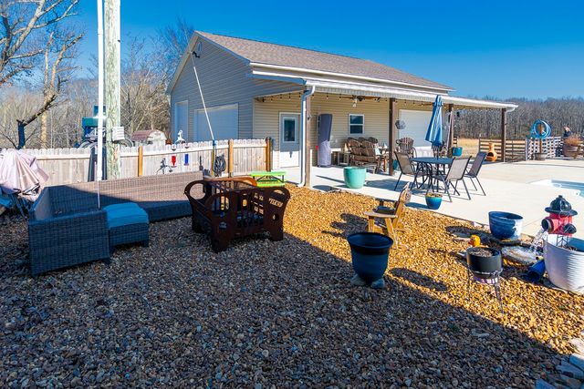 182 Old Camargo Rd, Fayetteville, TN 37334