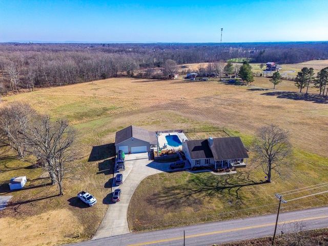 182 Old Camargo Rd, Fayetteville, TN 37334