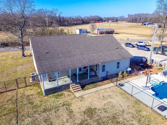 182 Old Camargo Rd, Fayetteville, TN 37334