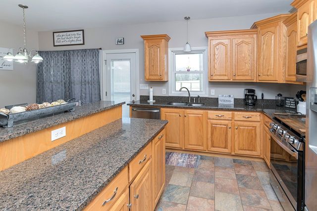 182 Old Camargo Rd, Fayetteville, TN 37334