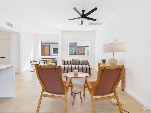 5912 Harold CT 105, Austin, TX 78721