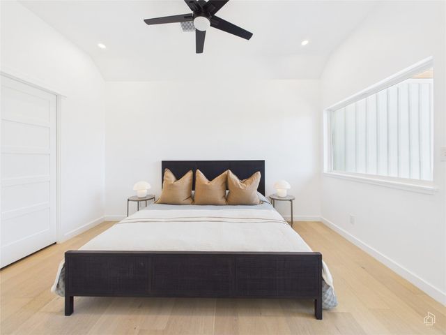 5912 Harold CT 105, Austin, TX 78721