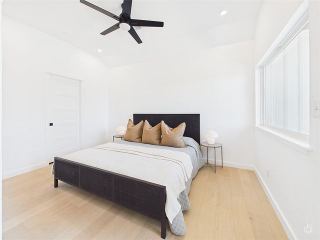 5912 Harold CT 105, Austin, TX 78721