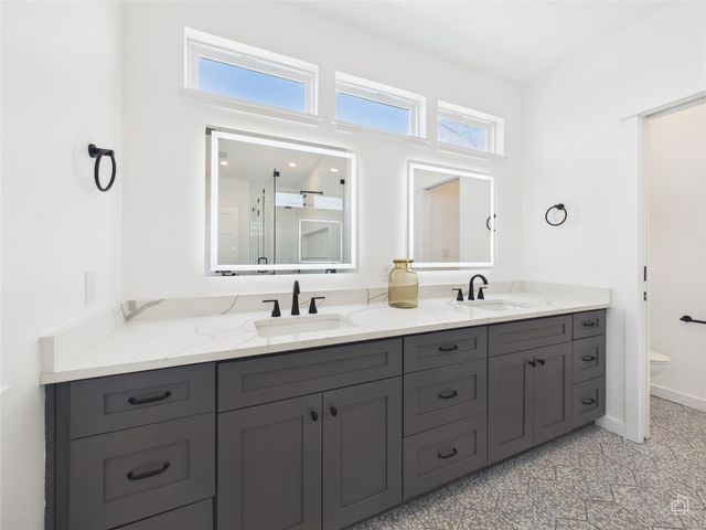 5912 Harold CT 105, Austin, TX 78721