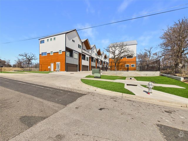 5912 Harold CT 105, Austin, TX 78721