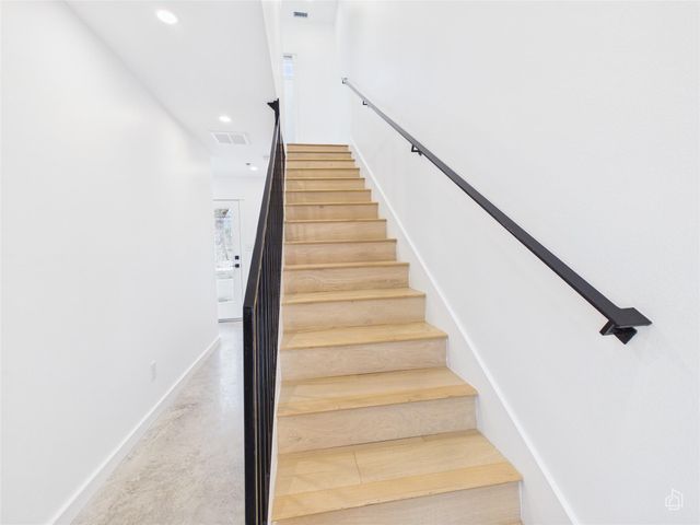 5912 Harold CT 105, Austin, TX 78721