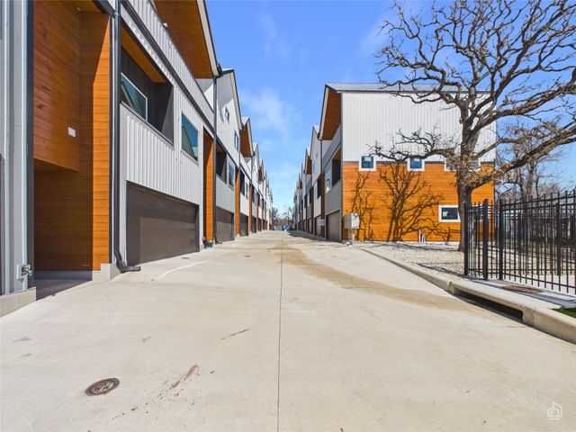 5912 Harold CT 105, Austin, TX 78721