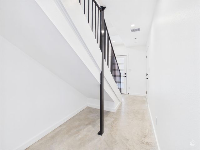 5912 Harold CT 105, Austin, TX 78721