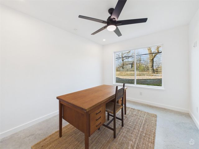 5912 Harold CT 105, Austin, TX 78721