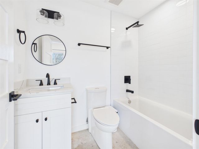 5912 Harold CT 105, Austin, TX 78721