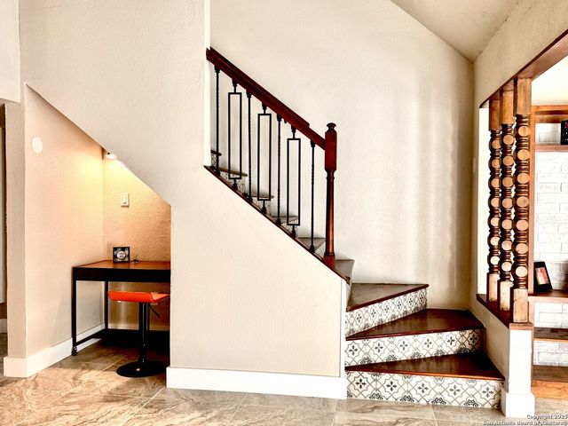 101 DANDELION LN, Castle Hills, TX 78213