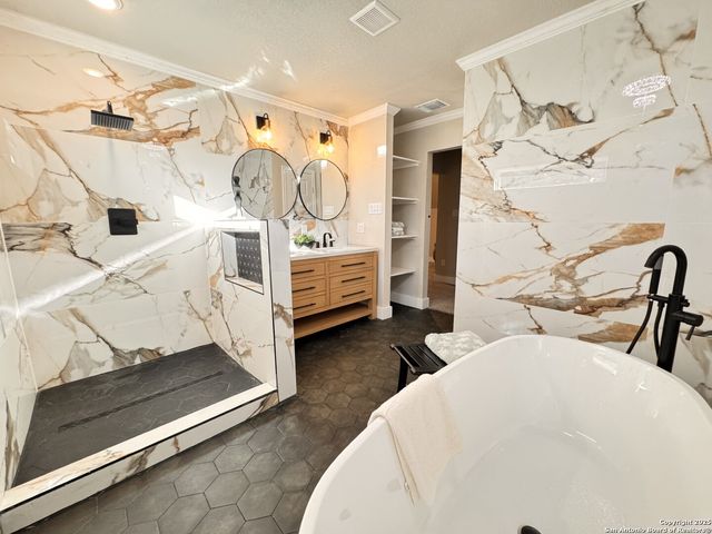 101 DANDELION LN, Castle Hills, TX 78213