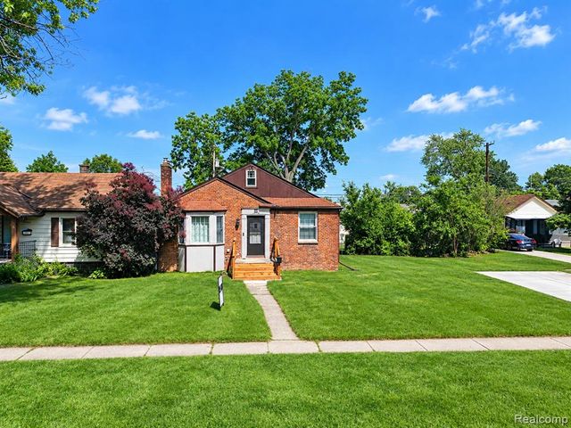 19336 Centralia, Redford, MI 48240