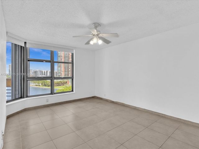 3530 Mystic Pointe Dr 1004, Aventura, FL 33180