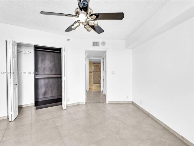 3530 Mystic Pointe Dr 1004, Aventura, FL 33180