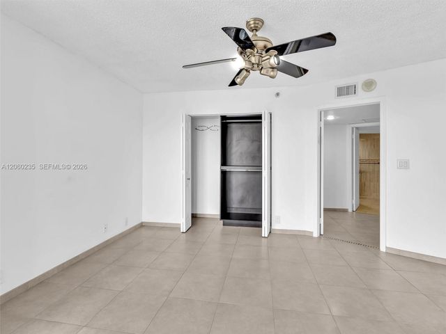 3530 Mystic Pointe Dr 1004, Aventura, FL 33180
