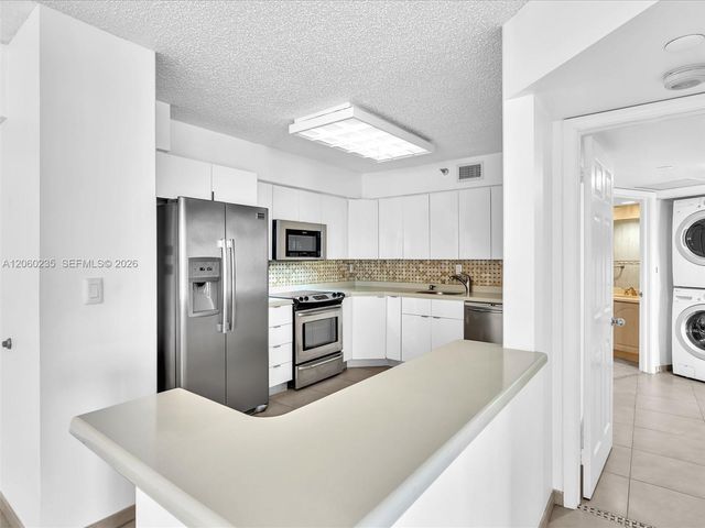 3530 Mystic Pointe Dr 1004, Aventura, FL 33180