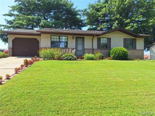 530 Buckeye Drive, Troy, IL 62294