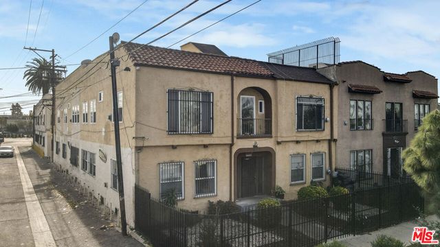 1014 W 57th Street, Los Angeles, CA 90037