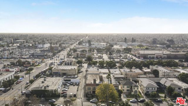 1014 W 57th Street, Los Angeles, CA 90037